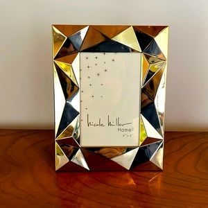 Nicole miller 4x6 gold architectural frame